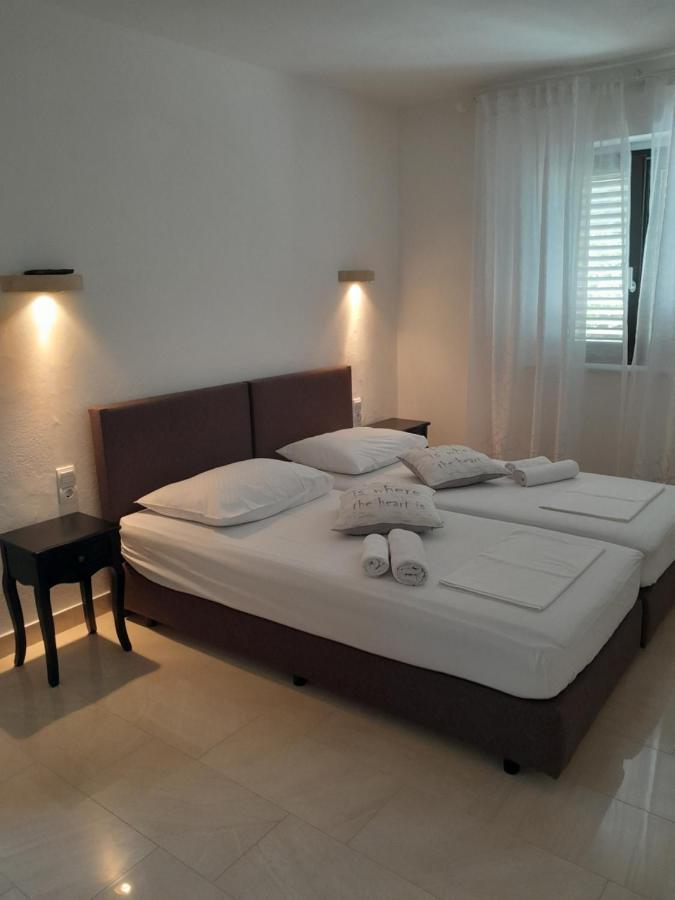 Apartments Blanka Zrnovo Exterior photo